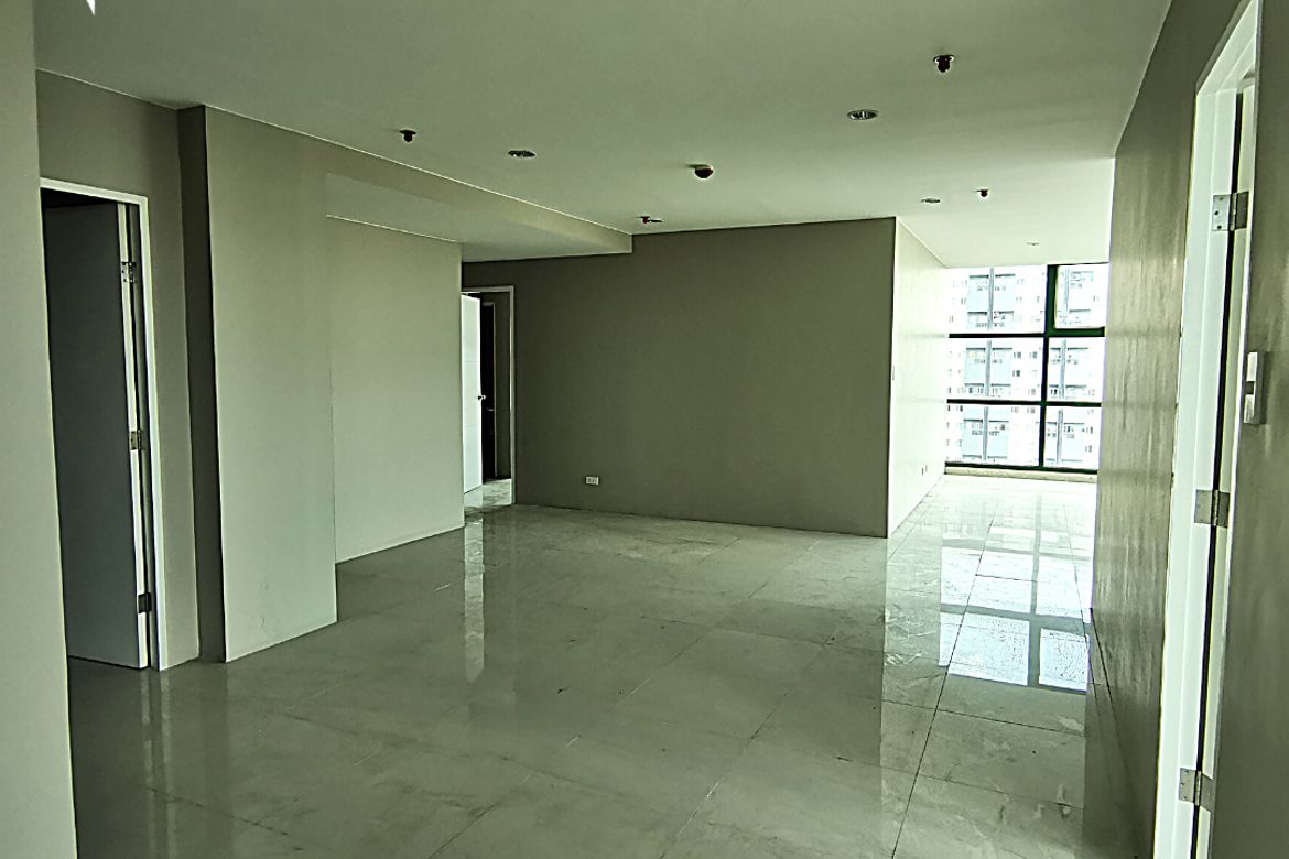 4 Bedroom Condo for Sale in The Symphony Towers, South Triangle, Quezon City, Metro Manila near MRT-3 Kamuning – photo 3