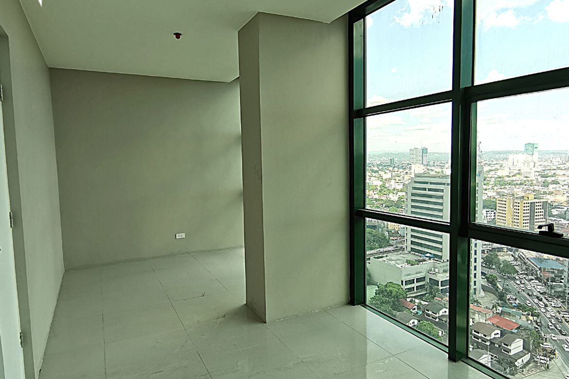 4 Bedroom Condo for Sale in The Symphony Towers, South Triangle, Quezon City, Metro Manila near MRT-3 Kamuning – photo 4