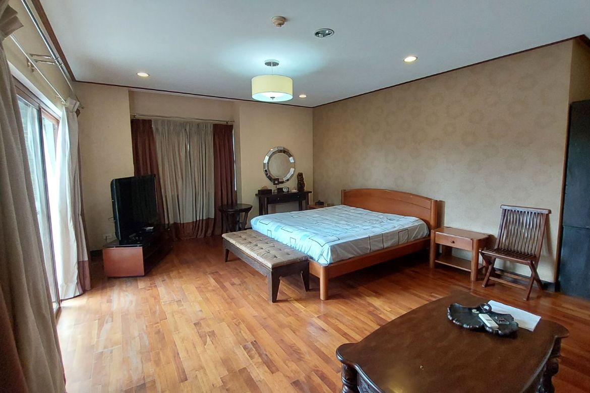 4 Bedroom Condo for Sale in The Woodridge at Tagaytay Highlands, Calabuso, Tagaytay, Cavite – photo 2