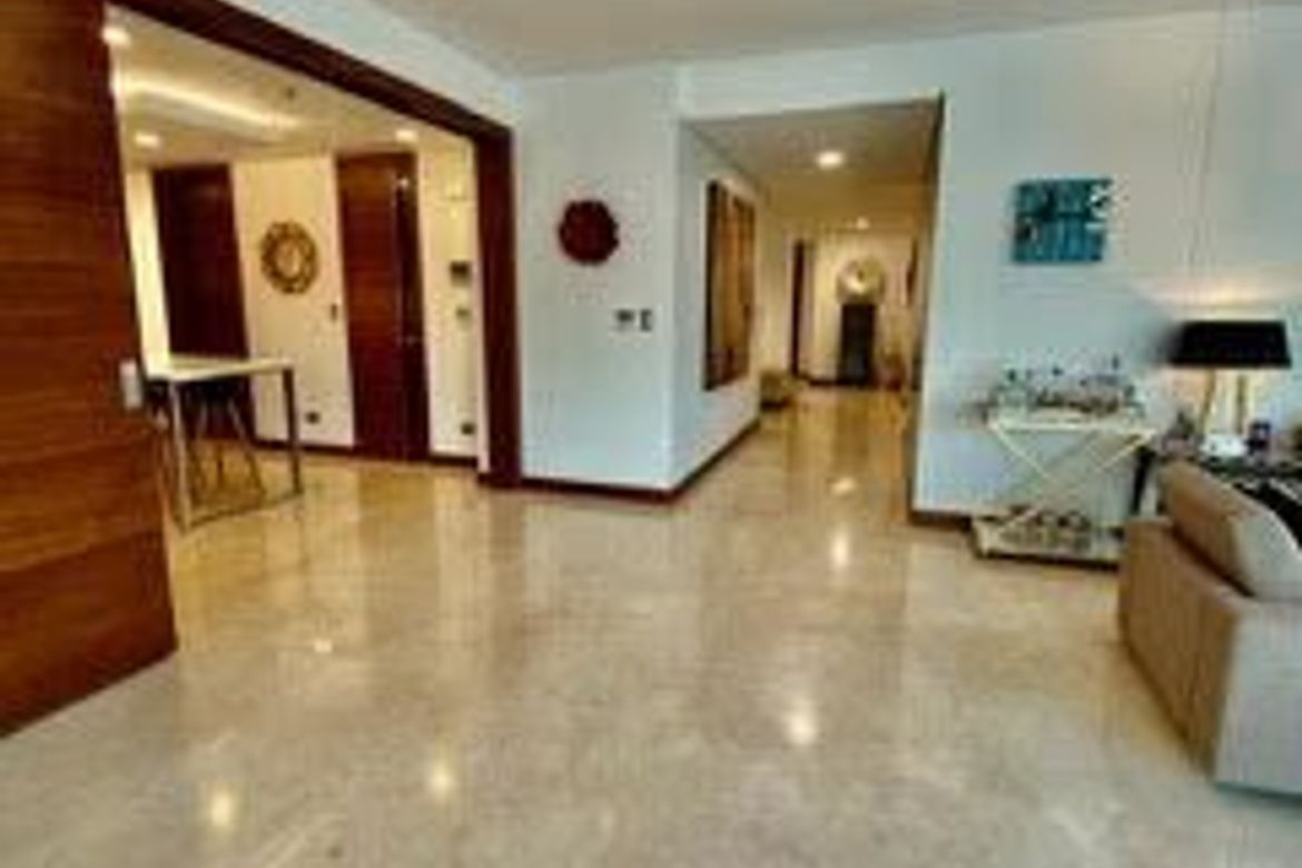 4 Bedroom Condo for Sale in Two Roxas Triangle, Urdaneta, Makati, Metro Manila near MRT-3 Buendia – photo 7