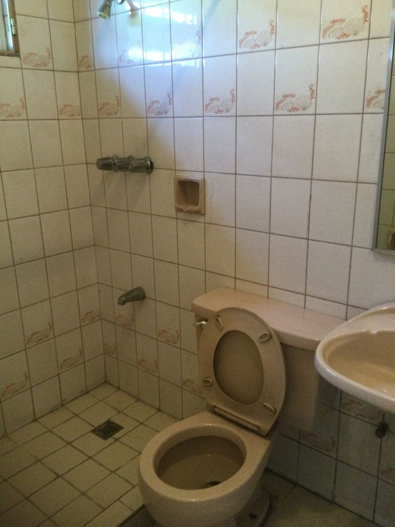 4-Bedroom Condo Unit for Sale in San Nicolas, Manila – photo 35