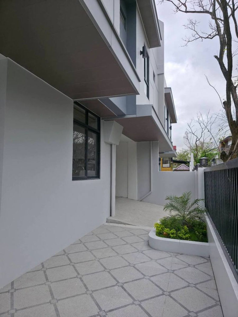 RFO 4-Bedroom Duplex House and Lot for Sale in Grand Centennial Homes, Kawit, Cavite – photo 4