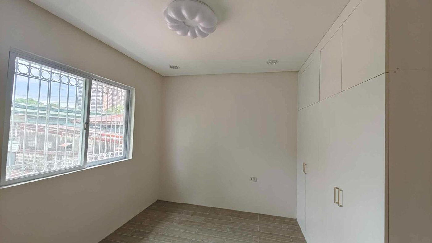 4-Bedroom House and Lot for Sale in Barangay 20, Pasay, Metro Manila – photo 3