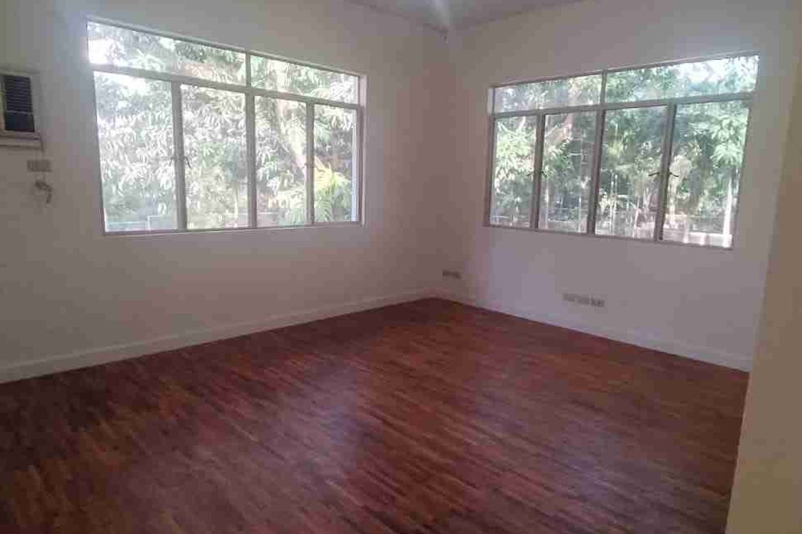 4 Bedroom House for Rent in Alabang, Muntinlupa, Metro Manila photo 5