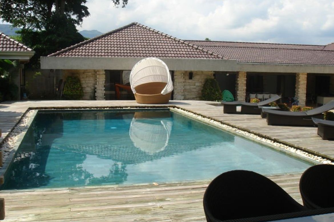 4 Bedroom House for Rent in Banilad, Cebu City, Cebu