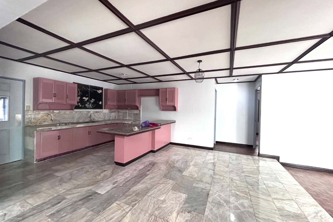 4 Bedroom House for Rent in BF Homes, Parañaque, Metro Manila photo 5