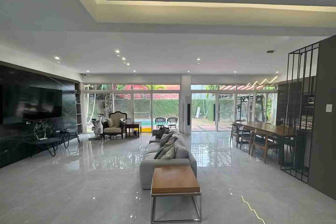 4 Bedroom House for Rent in Cupang, Muntinlupa, Metro Manila