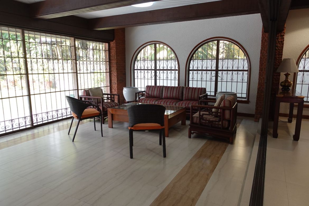 4 Bedroom House for Rent in Dasmariñas Village, Dasmariñas North, Makati, Metro Manila near MRT-3 Magallanes
