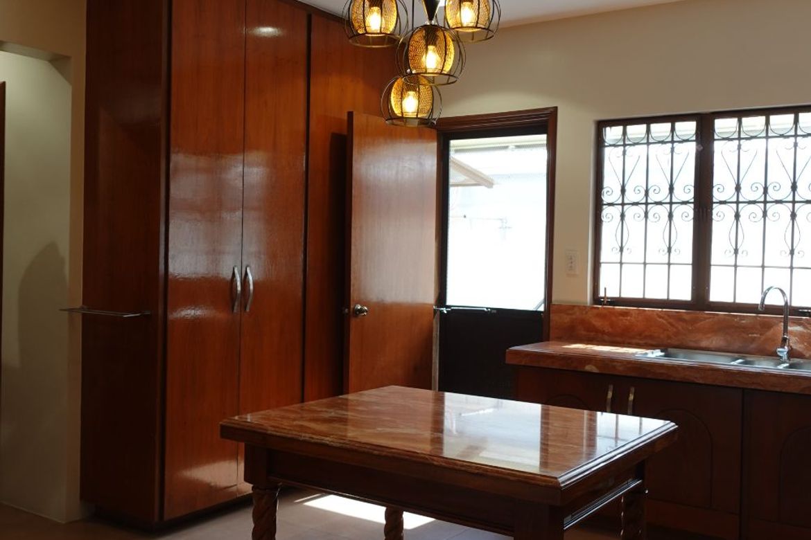 4 Bedroom House for Rent in Dasmariñas Village, Dasmariñas North, Makati, Metro Manila near MRT-3 Magallanes photo 8