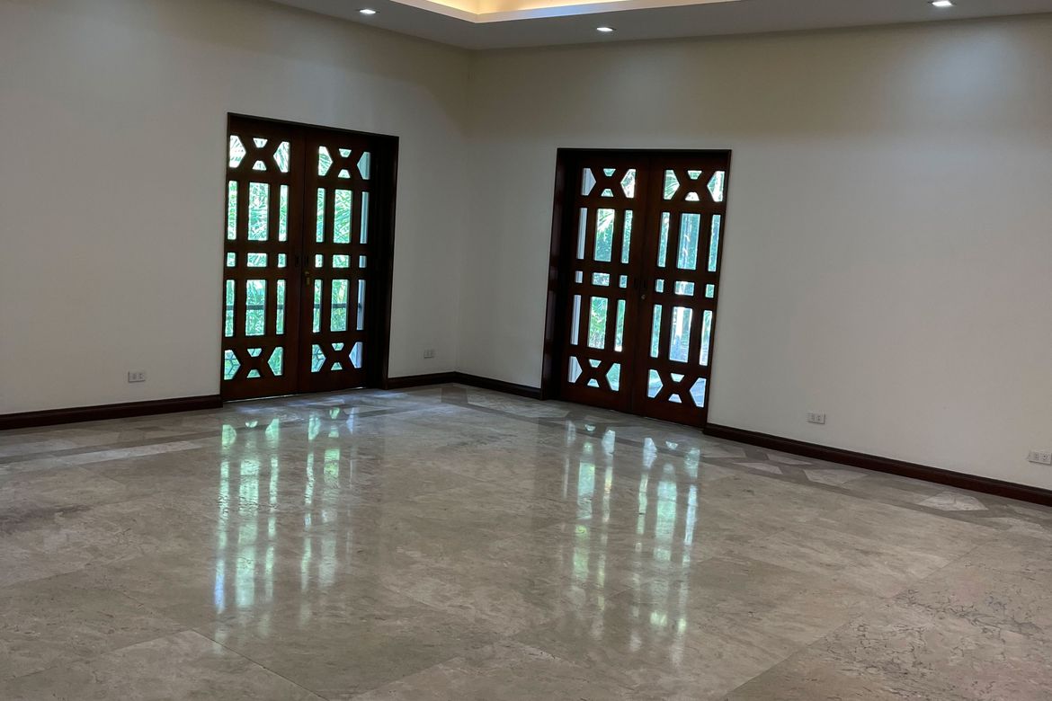 4 Bedroom House for Rent in Forbes Park North, Makati, Metro Manila near MRT-3 Ayala photo 2