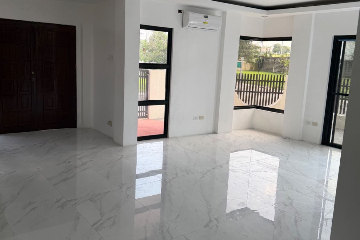 4 Bedroom House for Rent in Inchican, Silang, Cavite photo 4