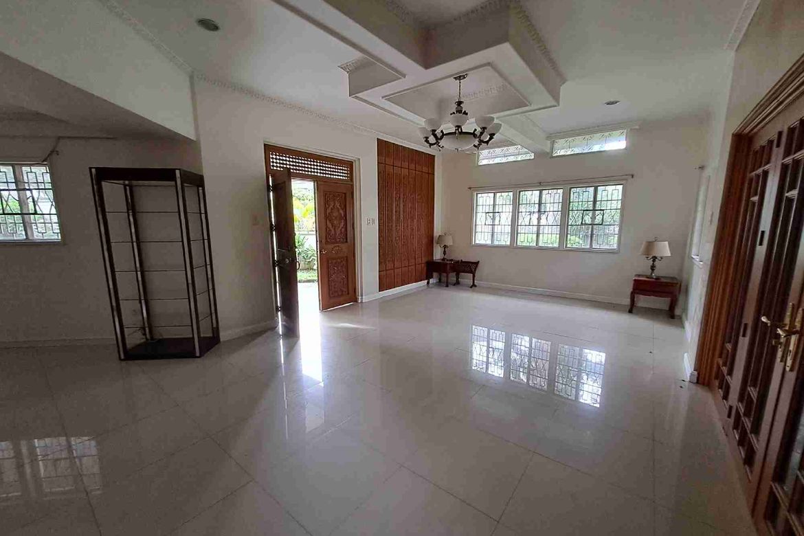 4 Bedroom House for Rent in Loyola Heights, Quezon City, Metro Manila