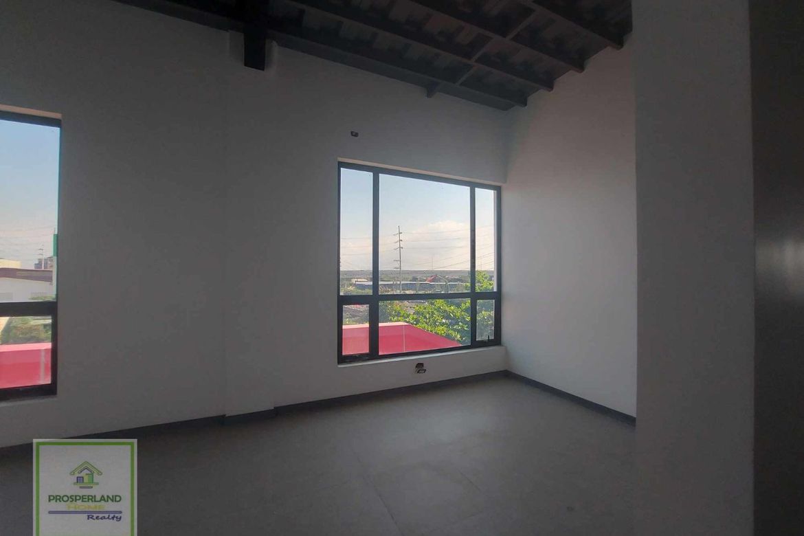 4 Bedroom House for Rent in Malabag, Silang, Cavite photo 8