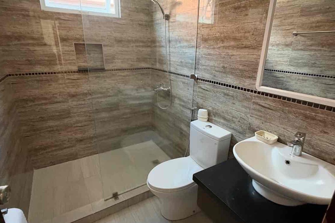 4 Bedroom House for Rent in Malabanias, Angeles, Pampanga photo 8