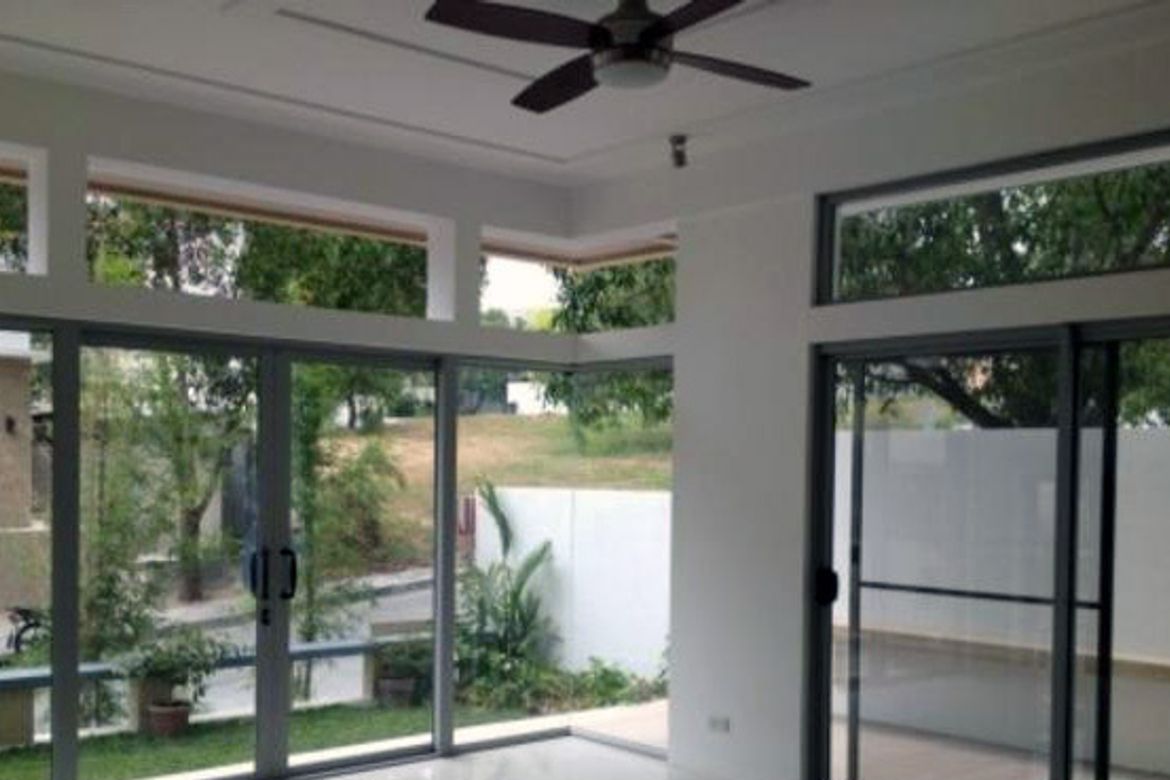 4 Bedroom House for Rent in McKinley Hill Village, McKinley Hill, Taguig, Metro Manila photo 2