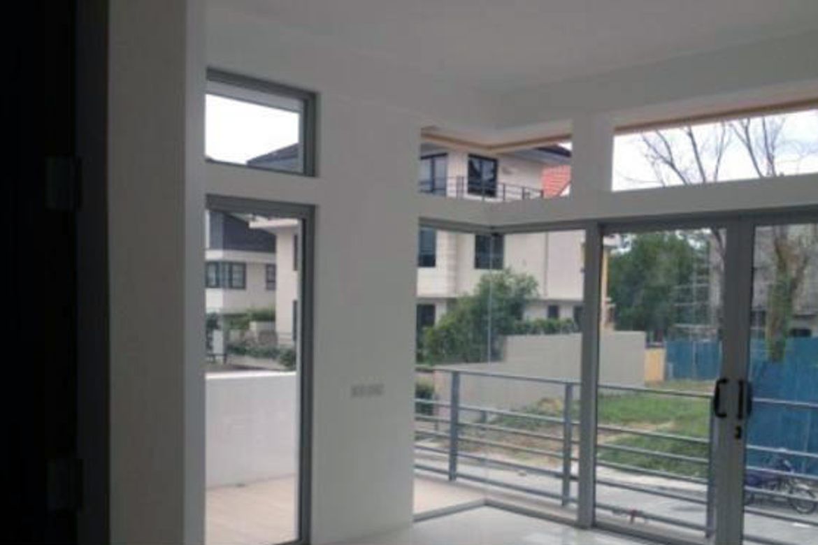 4 Bedroom House for Rent in McKinley Hill Village, McKinley Hill, Taguig, Metro Manila photo 4
