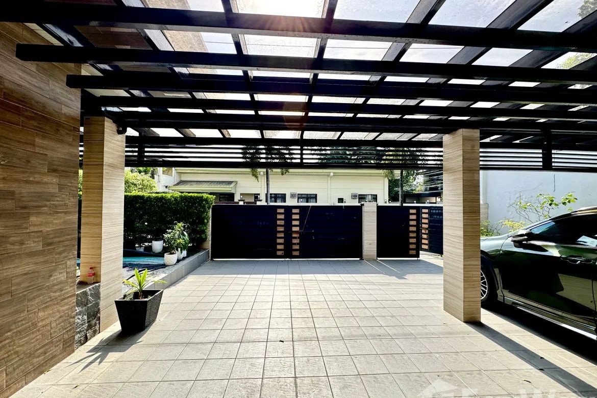 4 Bedroom House for Rent in Merville, Parañaque, Metro Manila photo 2
