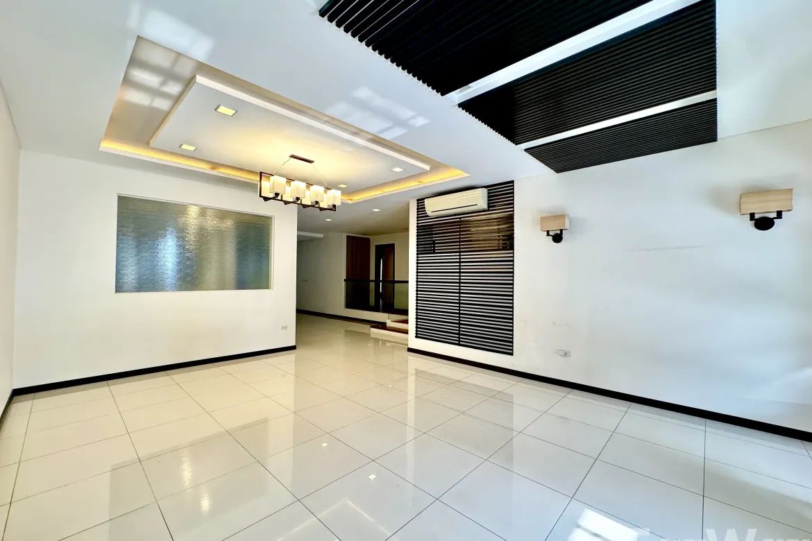 4 Bedroom House for Rent in Merville, Parañaque, Metro Manila photo 3