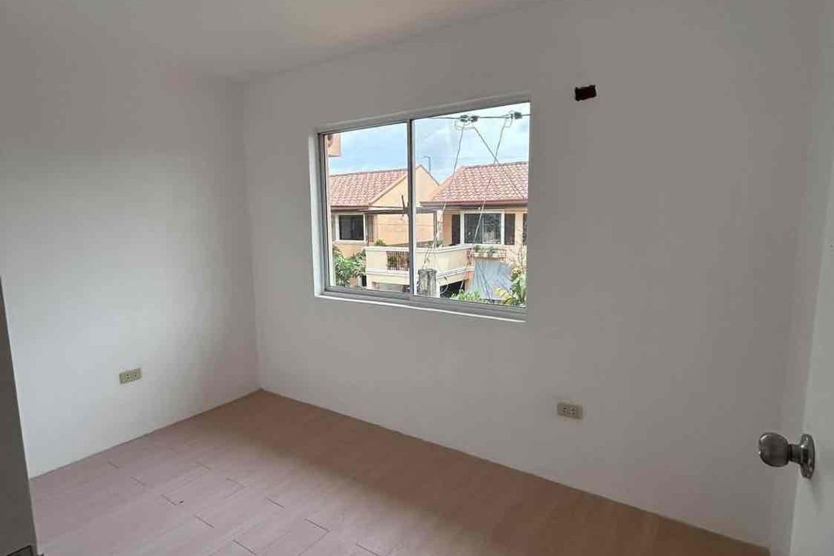 4 Bedroom House for Rent in Molino III, Bacoor, Cavite photo 3