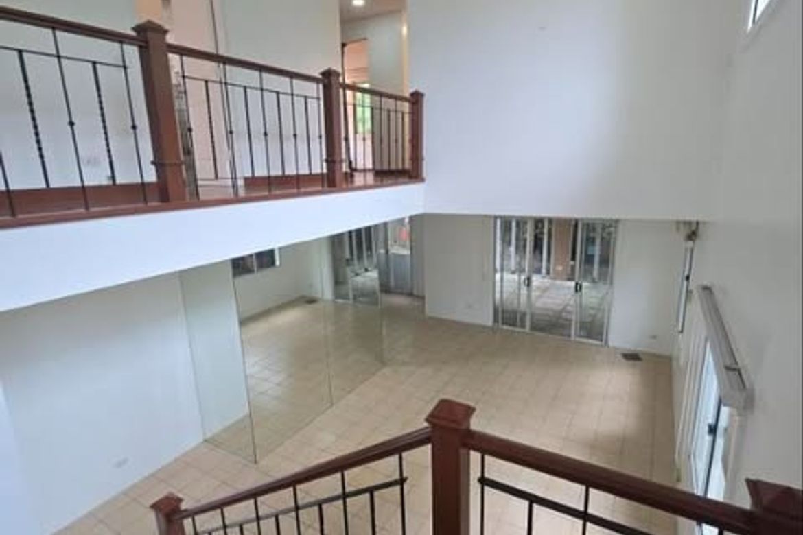 4 Bedroom House for Rent in Molino IV, Bacoor, Cavite