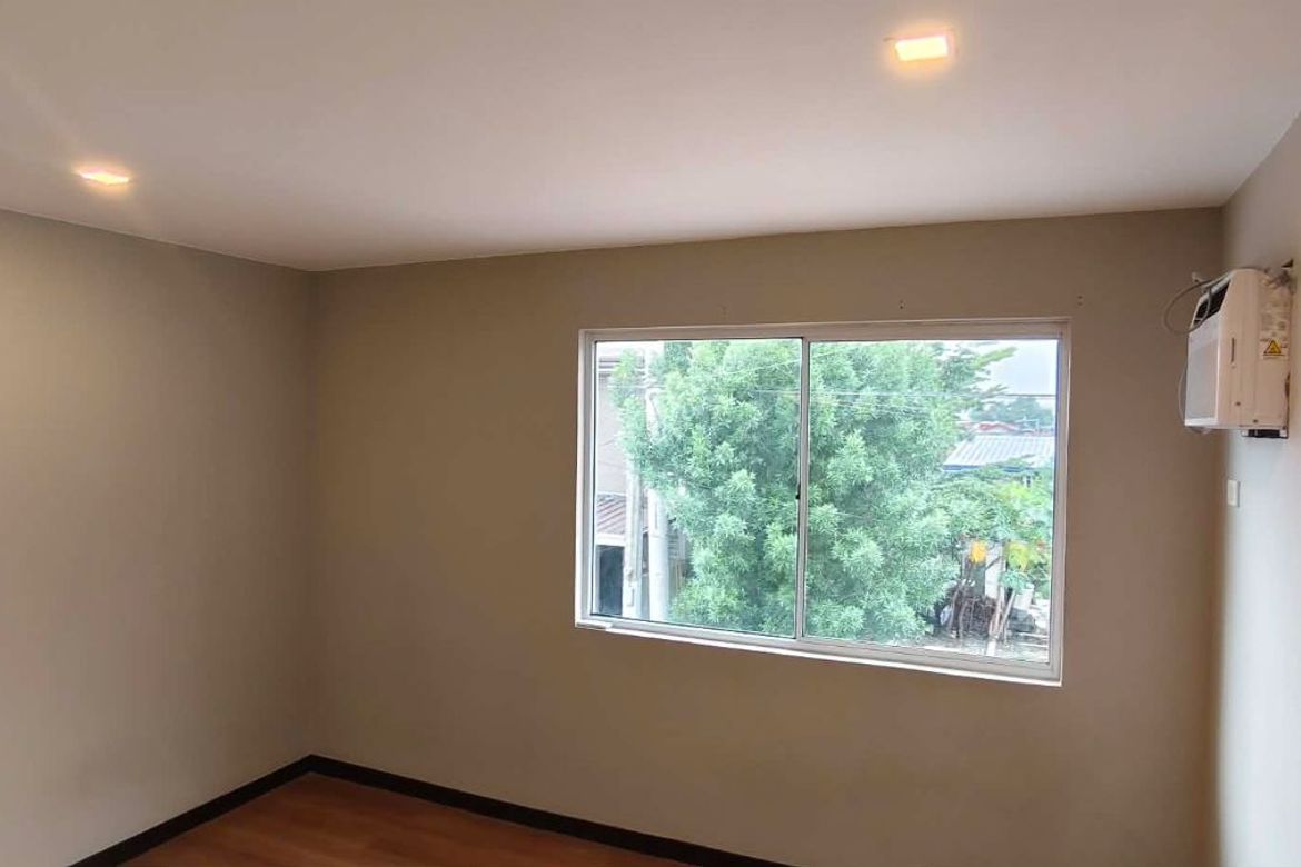 4 Bedroom House for Rent in Pansol, Quezon City, Metro Manila photo 8