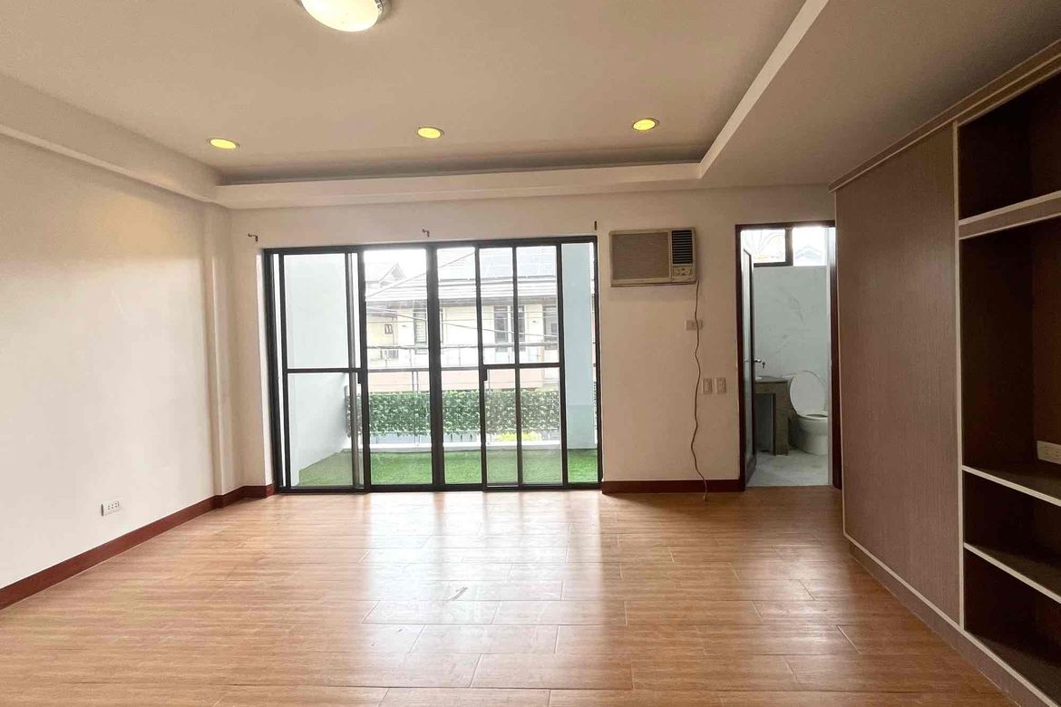 4 Bedroom House for Rent in Poblacion, Makati, Metro Manila photo 6