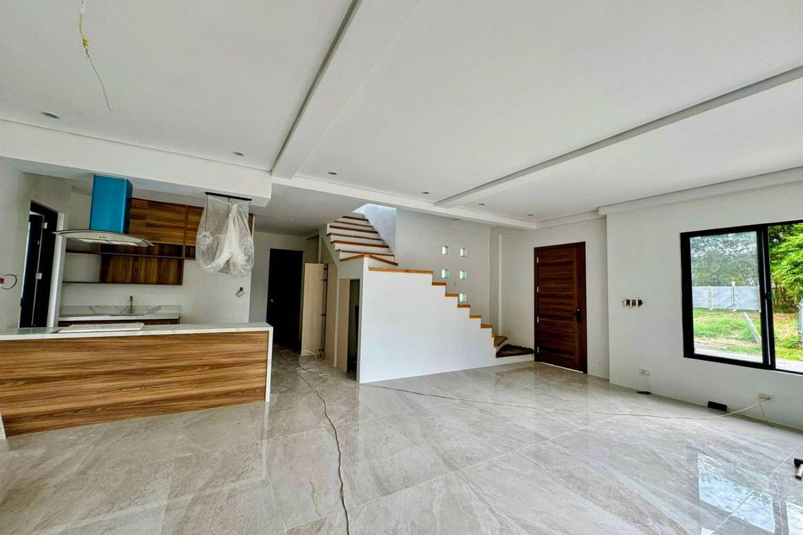 4 Bedroom House for Rent in Pramana Residential Park, Malitlit, Santa Rosa, Laguna photo 7