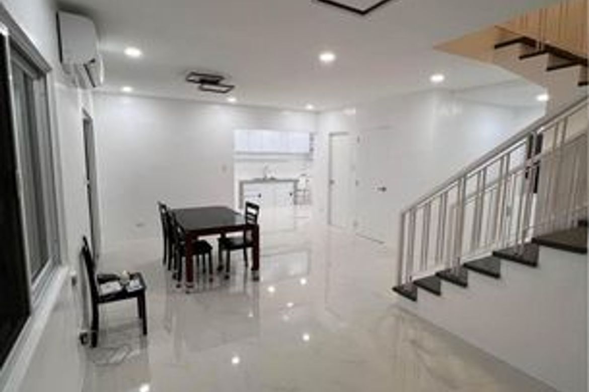 4 Bedroom House for Rent in Ridgeview Estates NUVALI, Canlubang, Calamba, Laguna photo 2