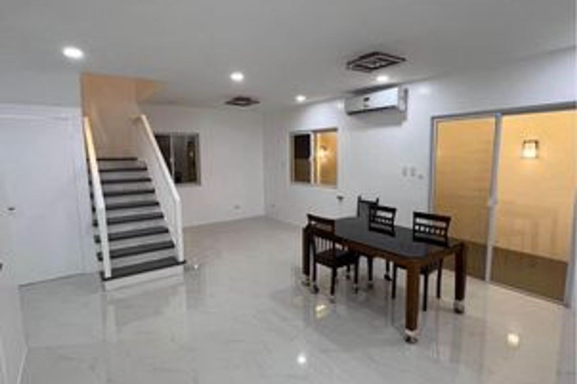 4 Bedroom House for Rent in Ridgeview Estates NUVALI, Canlubang, Calamba, Laguna photo 3