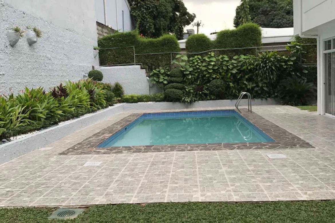 4 Bedroom House for Rent in San Lorenzo, Makati, Metro Manila near MRT-3 Ayala photo 2