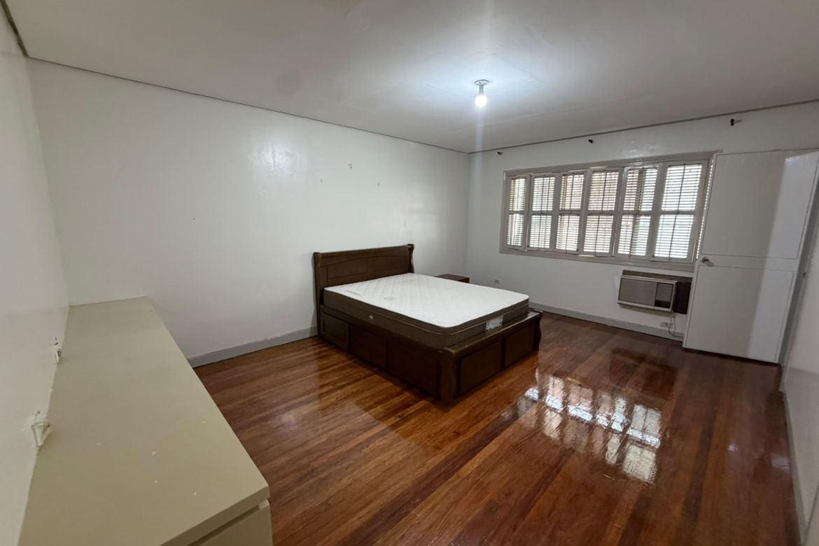 4 Bedroom House for Rent in San Nicolas, Pasig, Metro Manila photo 6