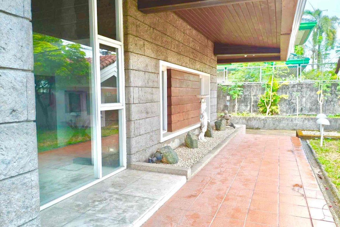 4 Bedroom House for Rent in Wack-Wack Greenhills, Mandaluyong, Metro Manila near MRT-3 Santolan photo 4