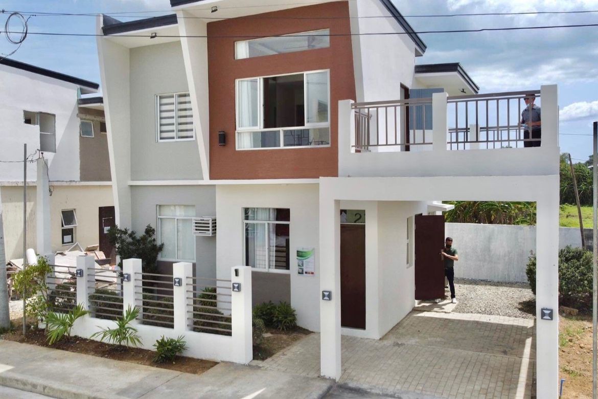 4 Bedroom House for Sale in Abeto Mirasol Taft South, Iloilo City, Iloilo