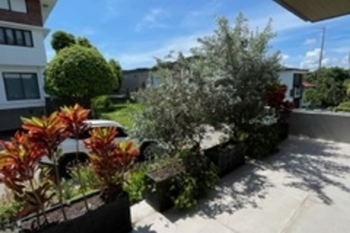 4 Bedroom House for Sale in Alabang, Muntinlupa, Metro Manila