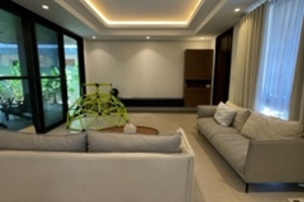 4 Bedroom House for Sale in Alabang, Muntinlupa, Metro Manila – photo 3