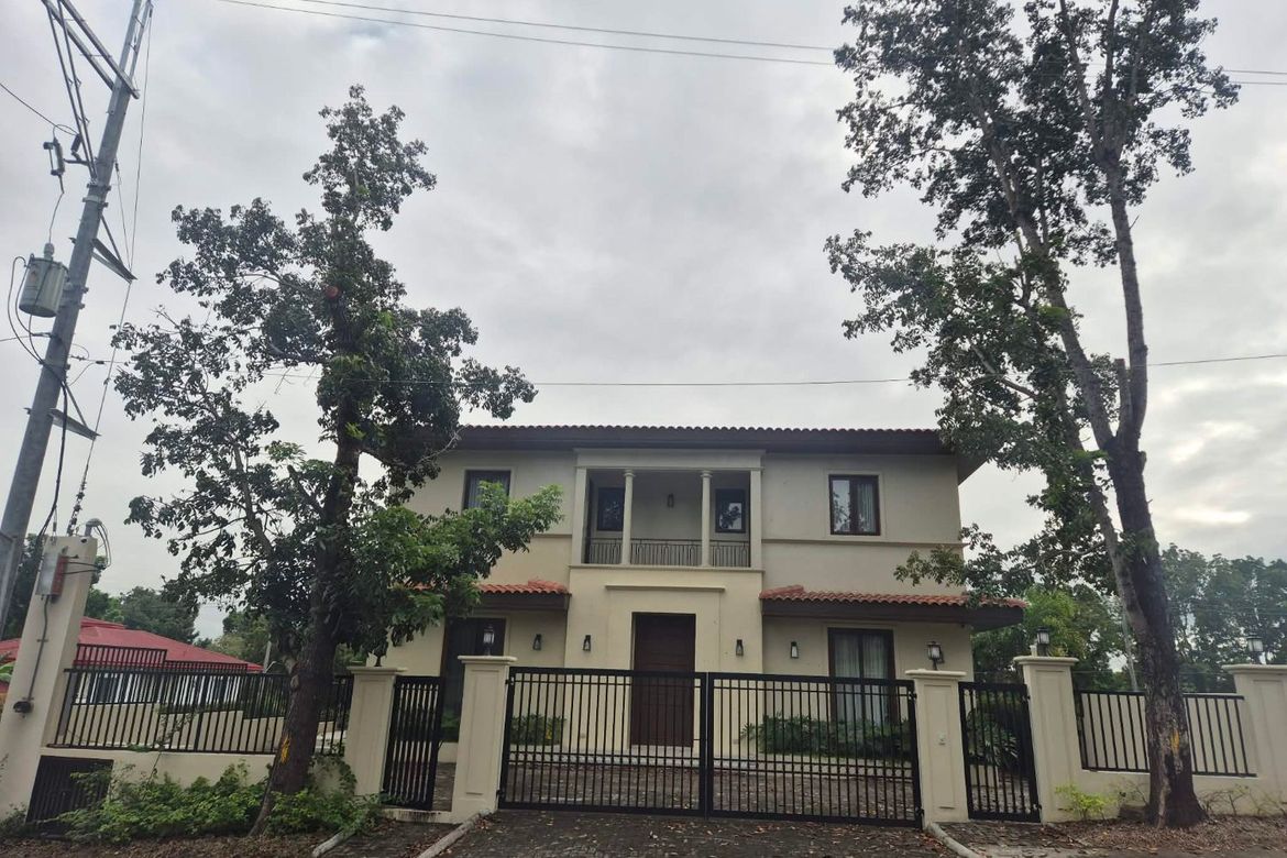 4 Bedroom House for Sale in Alabang, Muntinlupa, Metro Manila – photo 3