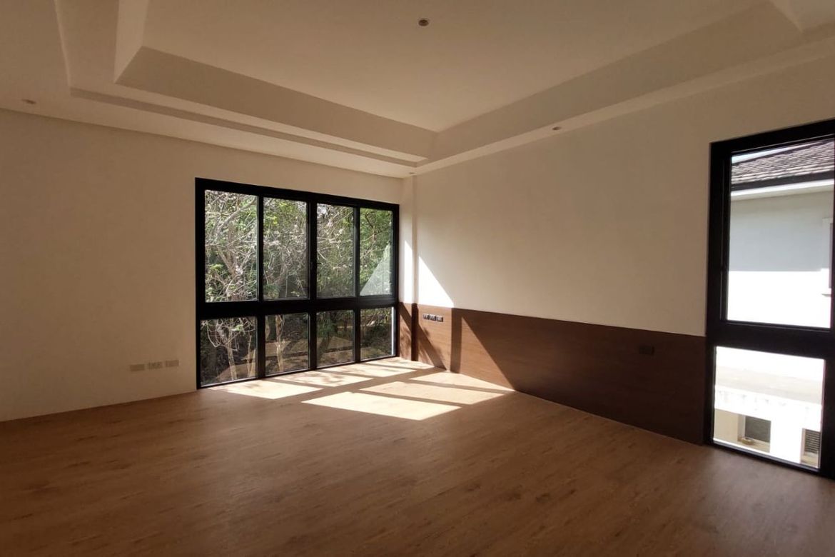 4 Bedroom House for Sale in Alabang, Muntinlupa, Metro Manila