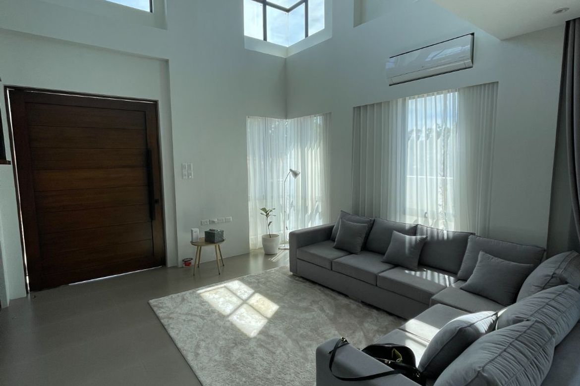 4 Bedroom House for Sale in Almanza Dos, Las Piñas, Metro Manila
