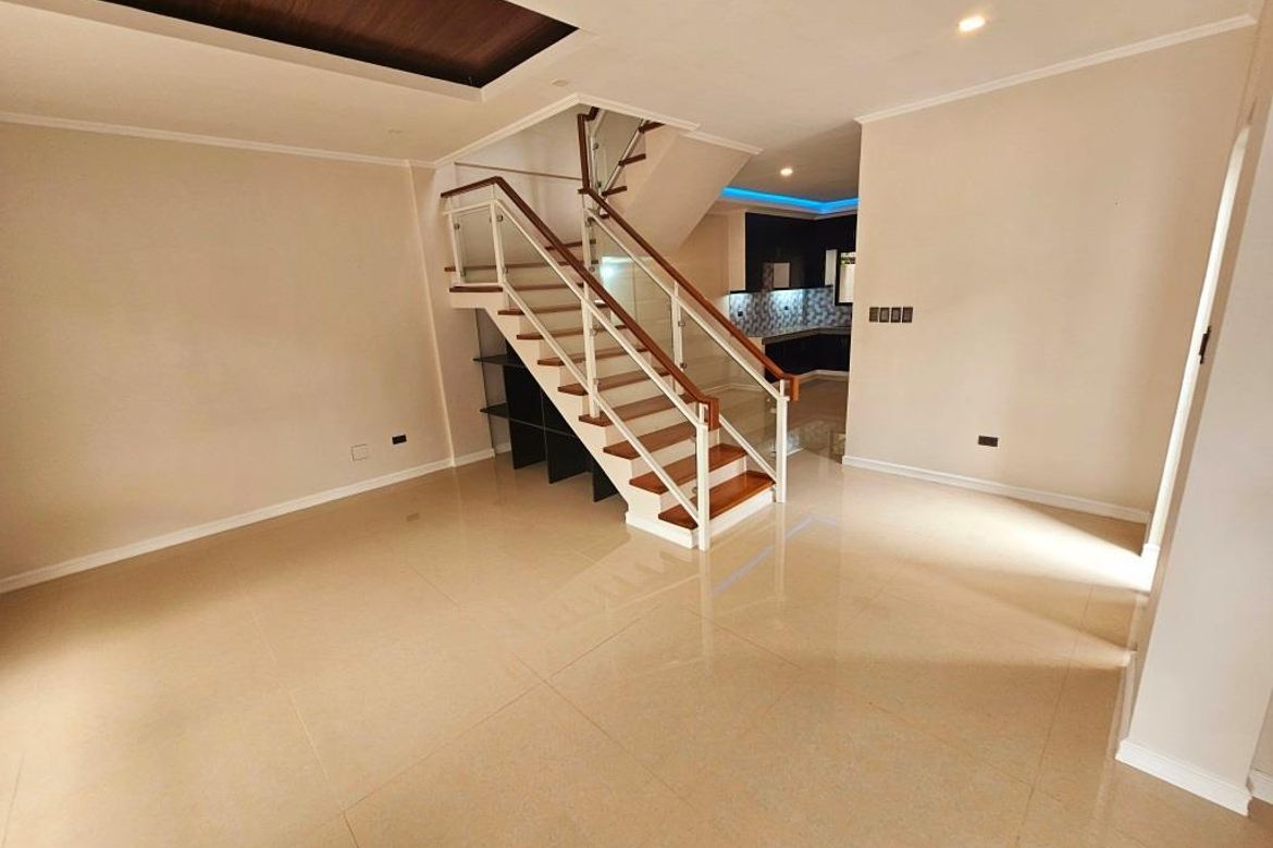 4 Bedroom House for Sale in Almanza Dos, Las Piñas, Metro Manila – photo 5