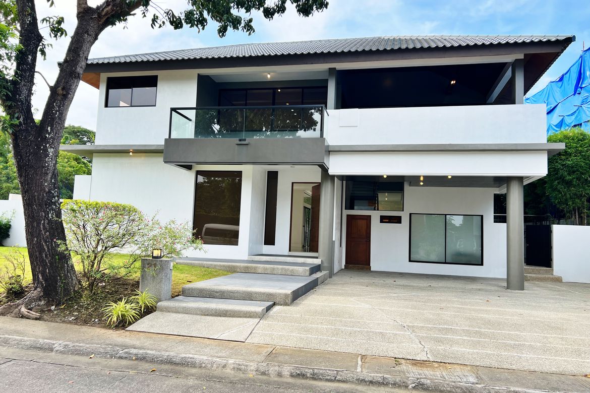 4 Bedroom House for Sale in Almanza Dos, Las Piñas, Metro Manila – photo 2