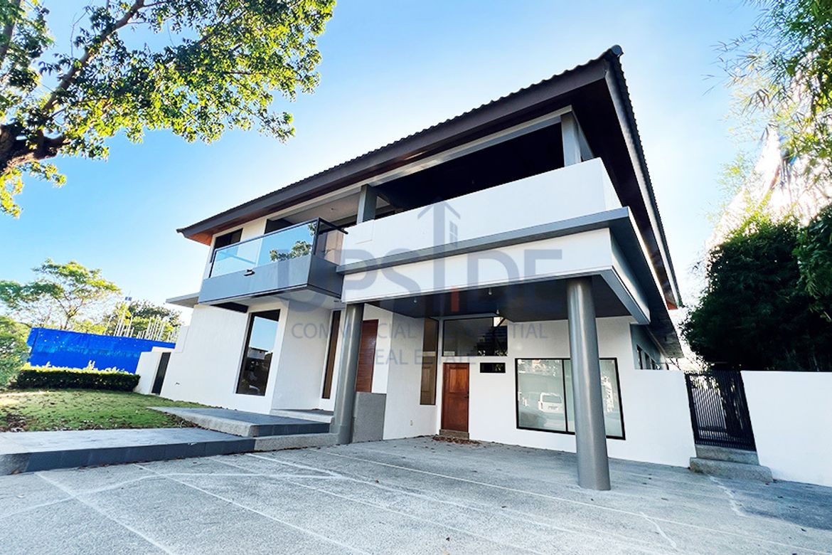 4 Bedroom House for Sale in Almanza Dos, Las Piñas, Metro Manila – photo 2