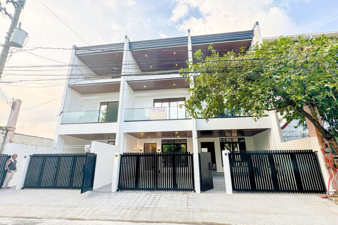 4 Bedroom House for Sale in Almanza Dos, Las Piñas, Metro Manila – photo 2