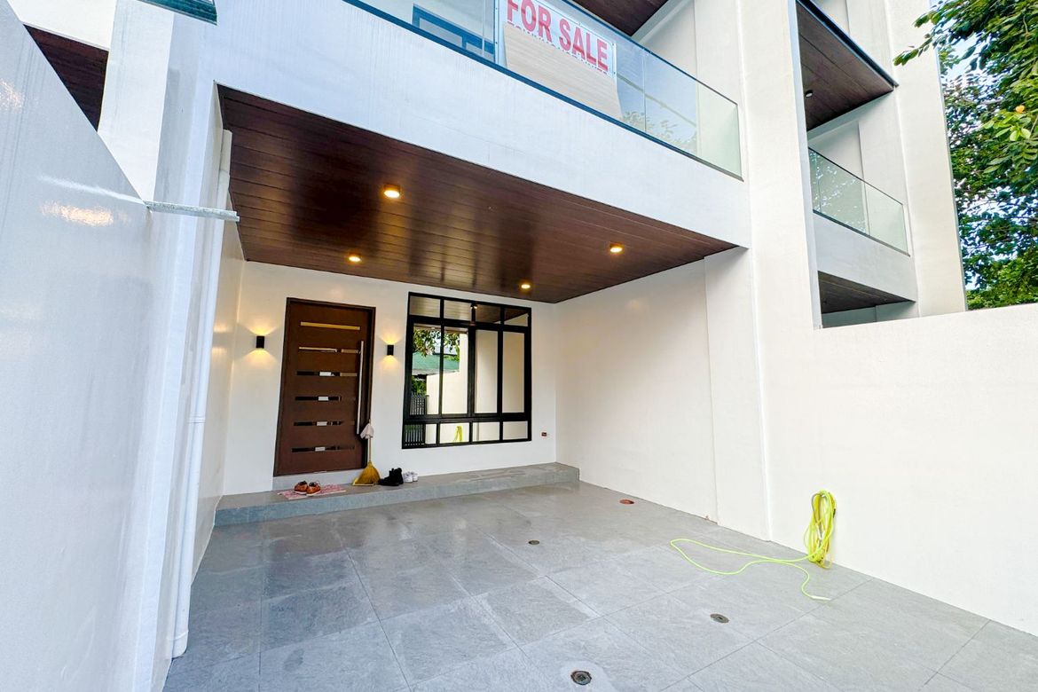 4 Bedroom House for Sale in Almanza Dos, Las Piñas, Metro Manila – photo 3