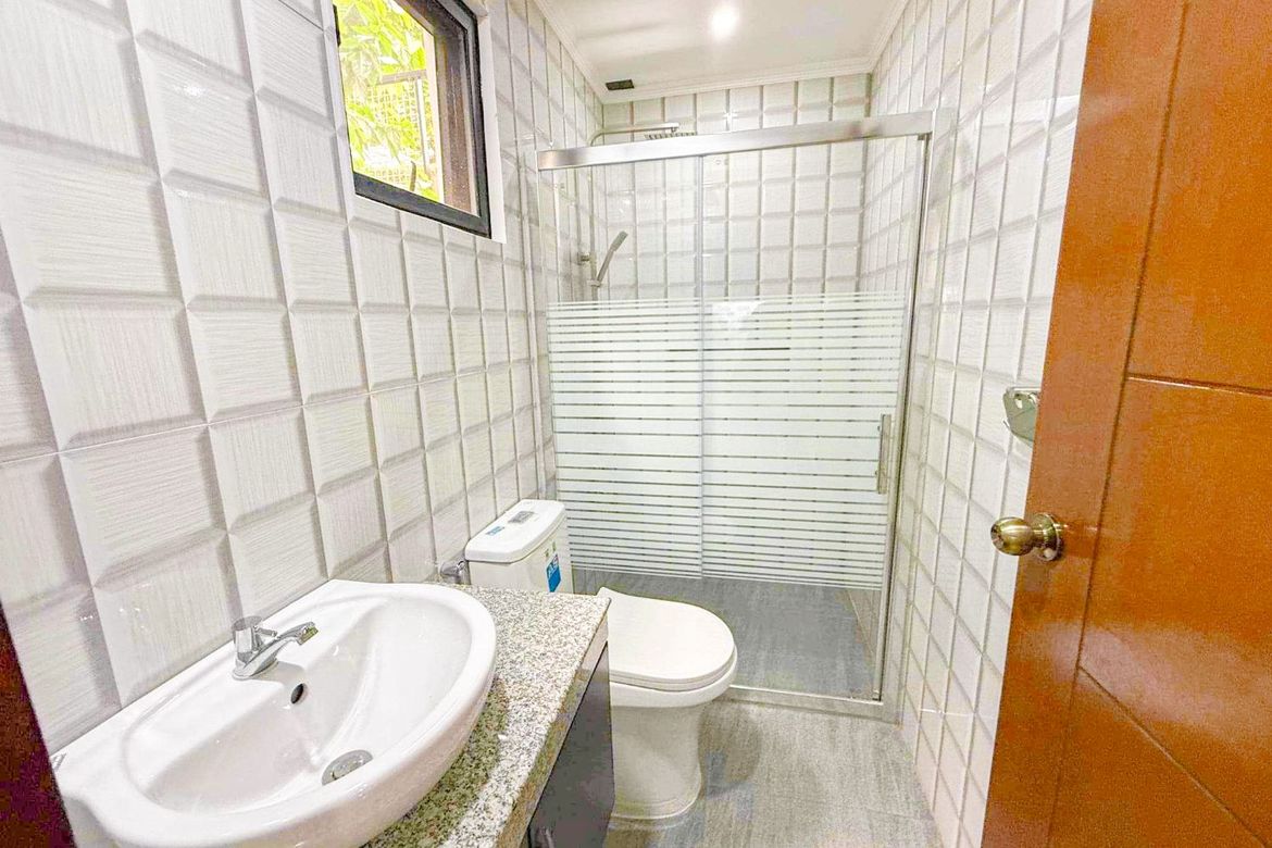 4 Bedroom House for Sale in Almanza Uno, Las Piñas, Metro Manila – photo 8