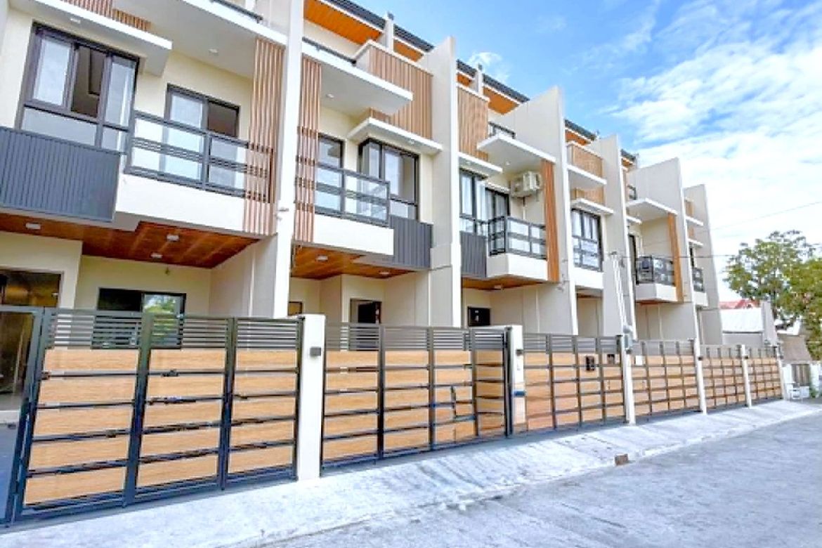 4 Bedroom House for Sale in Almanza Uno, Las Piñas, Metro Manila – photo 2