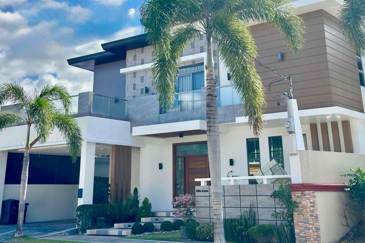 4 Bedroom House for Sale in Amsic, Angeles, Pampanga