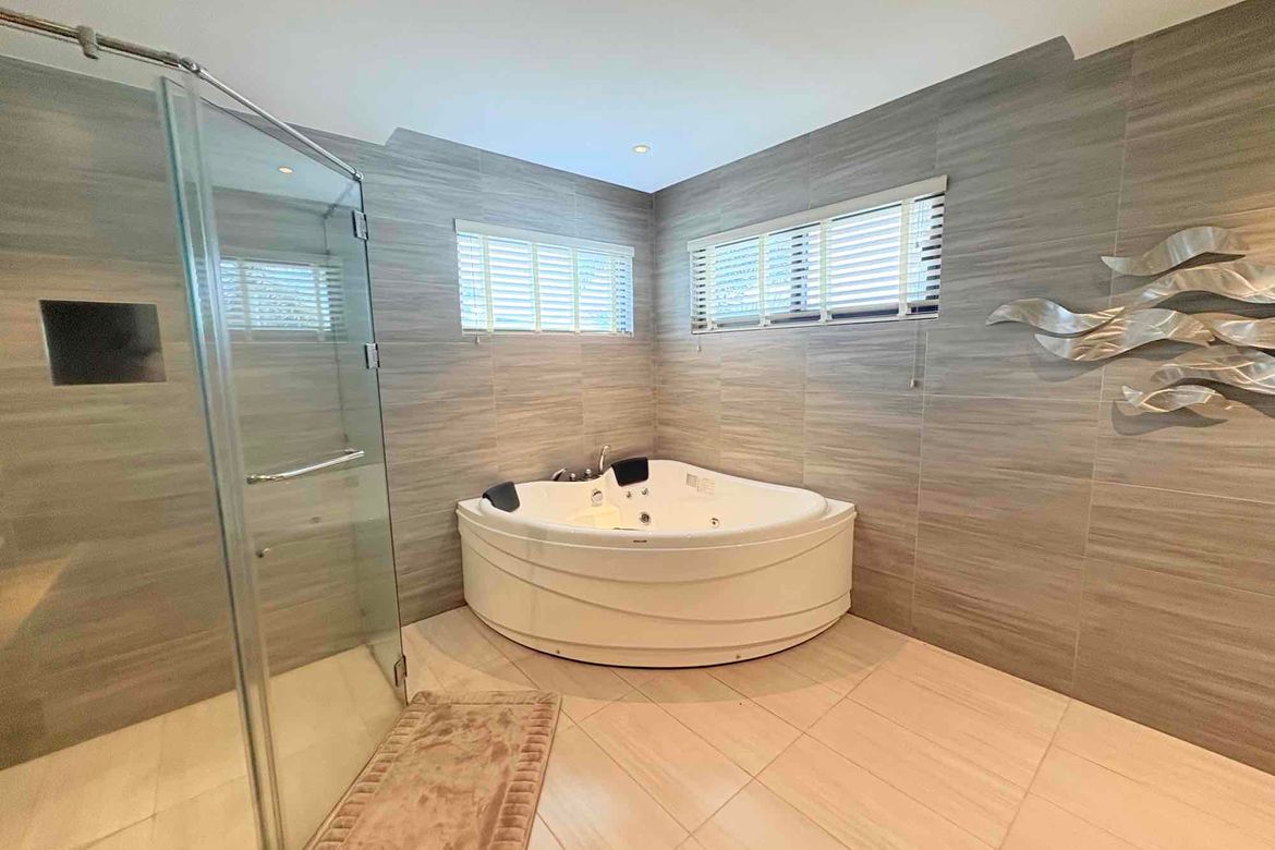 4 Bedroom House for Sale in Amsic, Angeles, Pampanga – photo 8