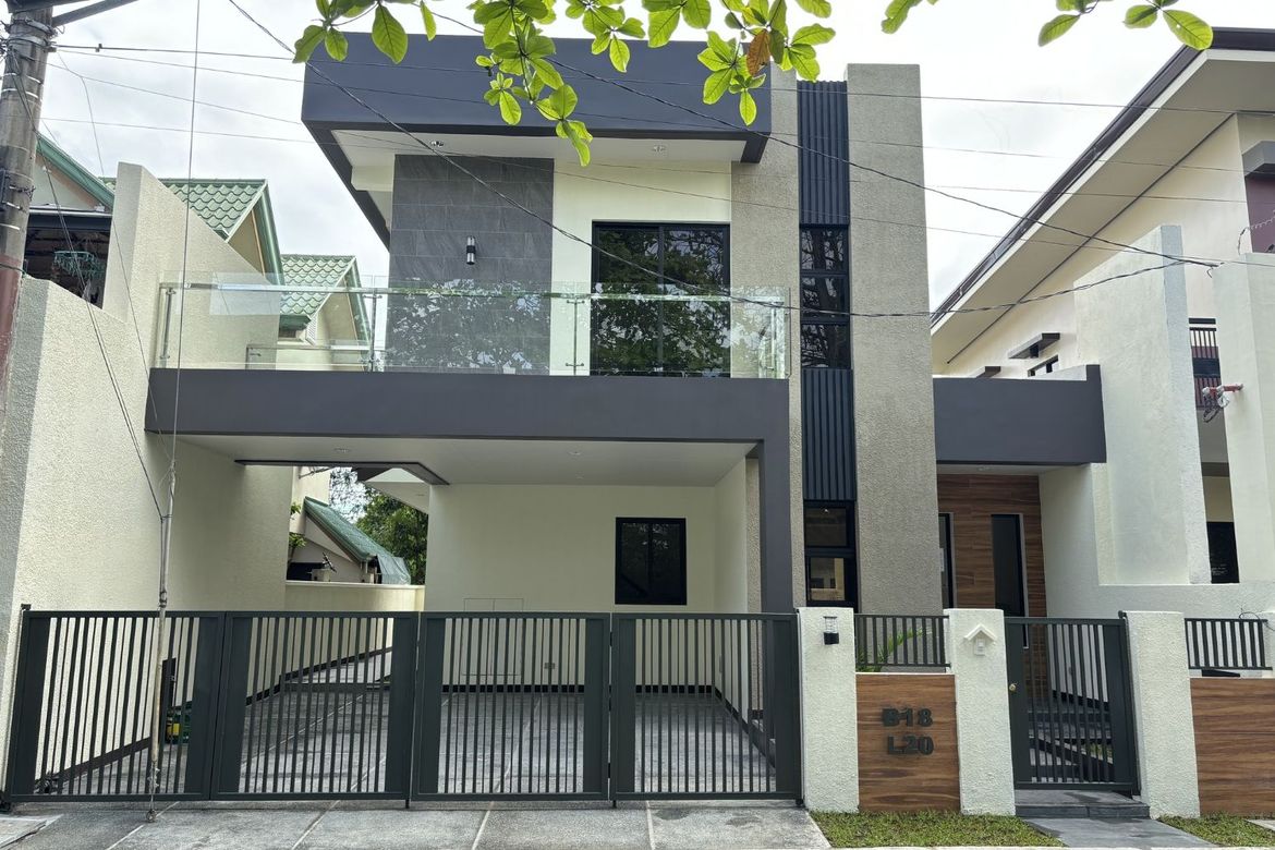 4 Bedroom House for Sale in Anabu I-B, Imus, Cavite