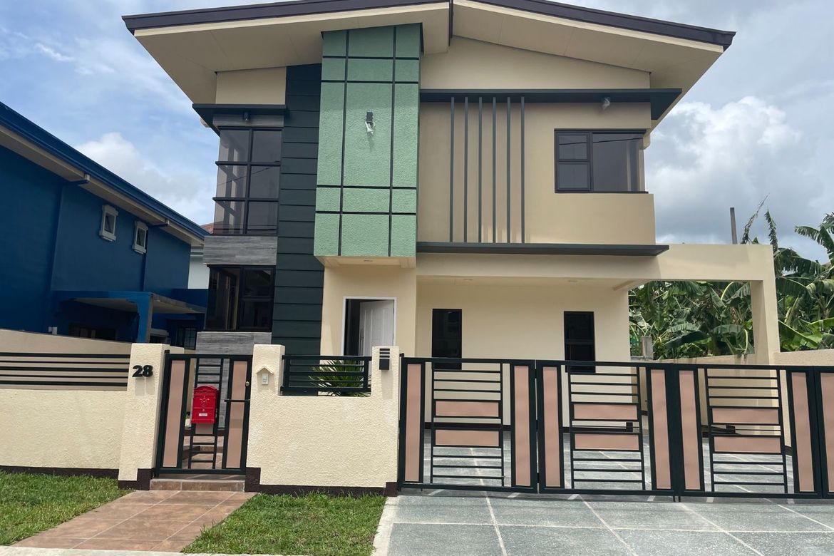 4 Bedroom House for Sale in Anabu I-D, Imus, Cavite
