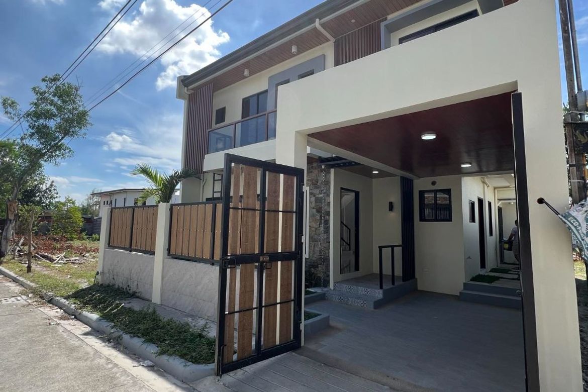 4 Bedroom House for Sale in Angeles, Pampanga